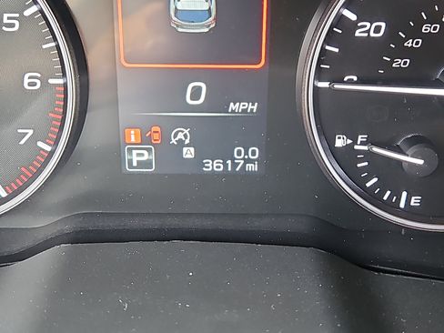 Certified 2025 Subaru Outback Premium image 6