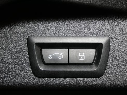 Used 2024 BMW X5 xDrive50e w/ Parking Assistance Package image 15