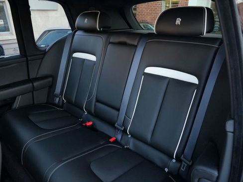Used 2023 Rolls-Royce Cullinan AWD/4WD image 8
