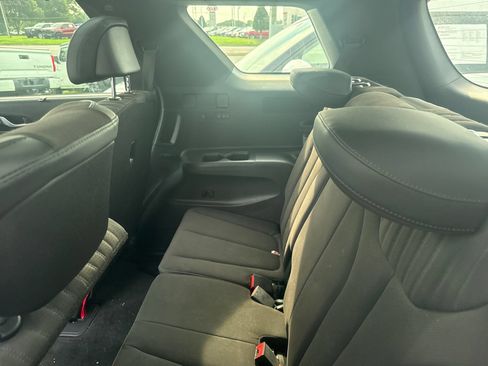 Used 2025 Hyundai Palisade Calligraphy AWD/4WD image 8
