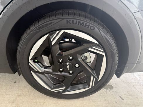 Used 2025 Kia K4 EX FWD image 11