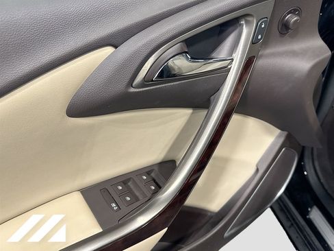 Used 2013 Buick Verano Convenience FWD image 19