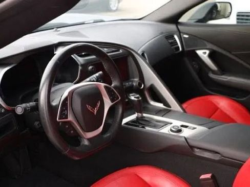 Used 2019 Chevrolet Corvette Stingray Coupe w/ 1LT image 18