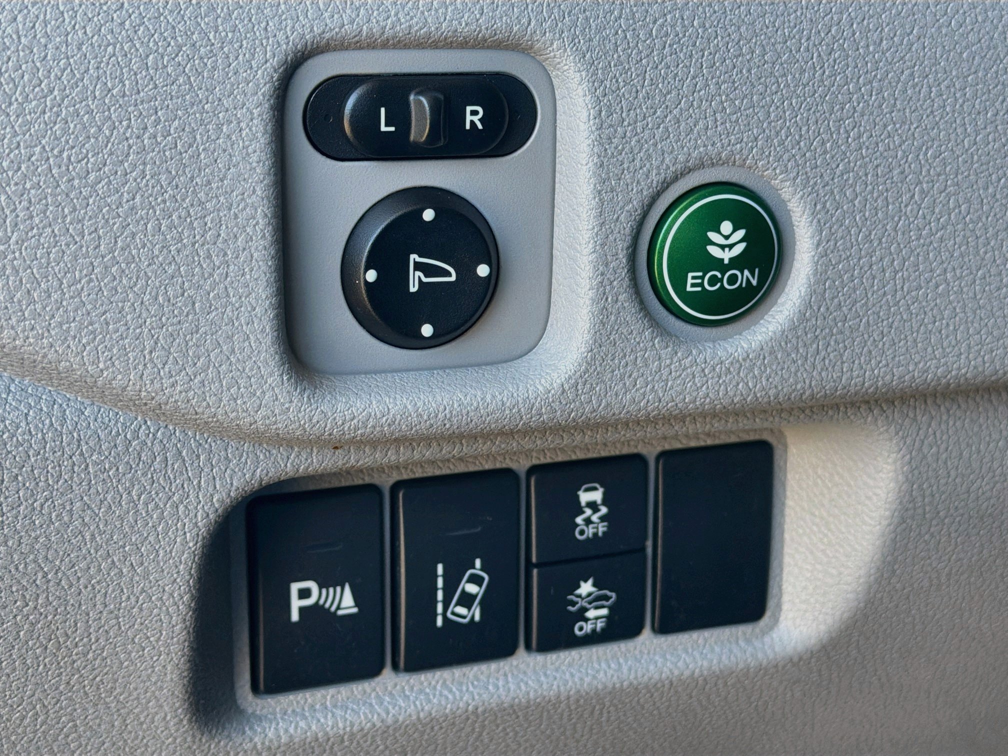 Used 2017 Honda Pilot Touring image 16