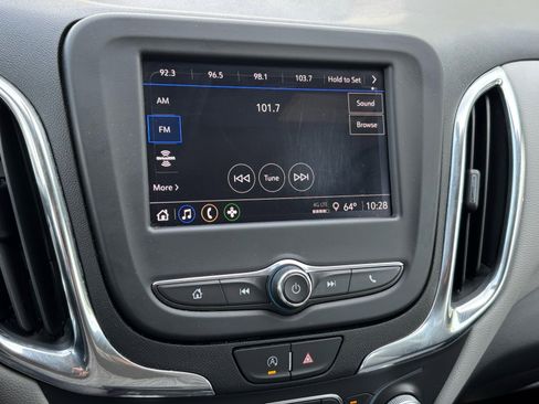 Used 2022 Chevrolet Equinox LS image 15