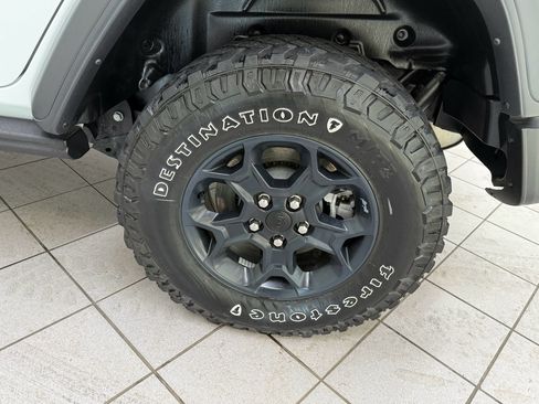 Used 2023 Jeep Wrangler Unlimited w/ Convenience Group AWD/4WD image 13