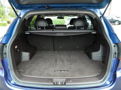 Used 2010 Hyundai Tucson Limited FWD image 10