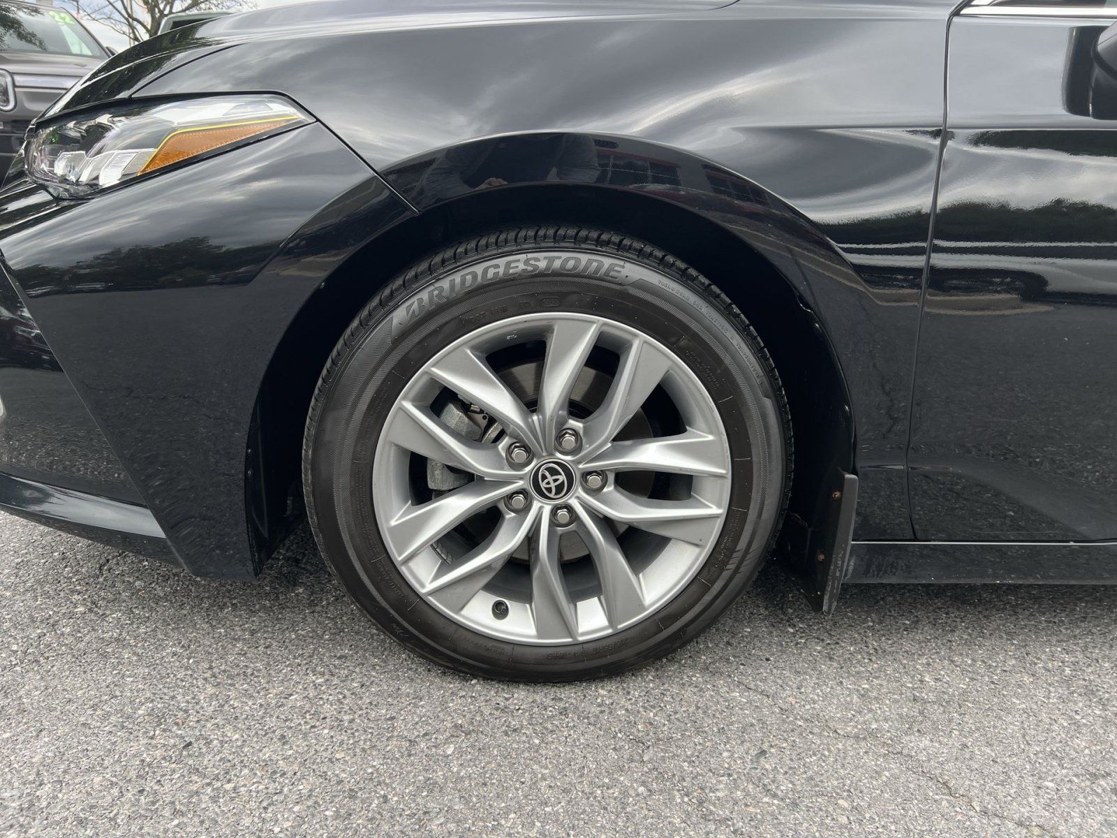 Used 2021 Toyota Avalon XLE w/ Moonroof Package FWD image 12