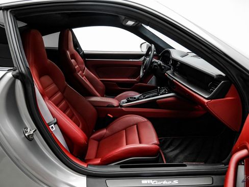 Used 2021 Porsche 911 Turbo S image 57