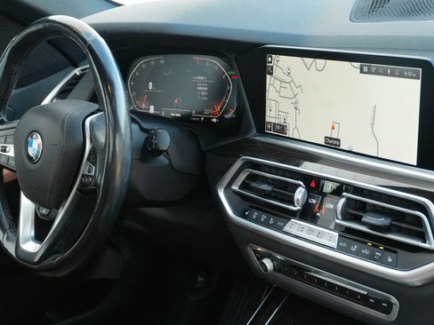 Used 2019 BMW X5 xDrive40i w/ Convenience Package AWD/4WD image 6