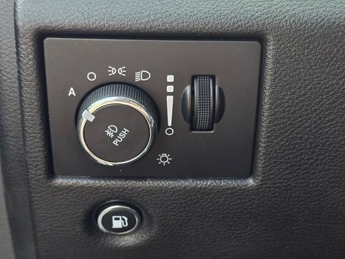 Used 2018 Jeep Grand Cherokee Limited AWD/4WD image 30