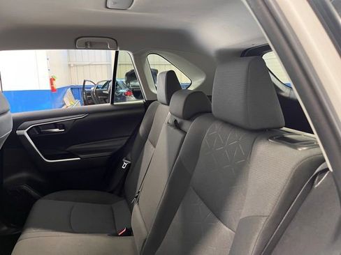 Used 2025 Toyota RAV4 XLE image 18