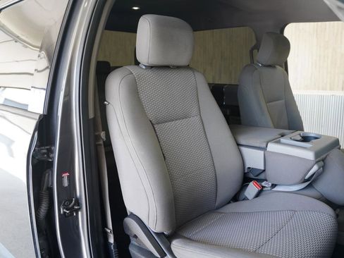 Used 2017 Ford F150 XLT RWD image 31