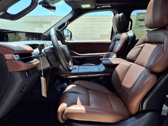 New 2027 Lincoln Navigator Reserve RWD image 7