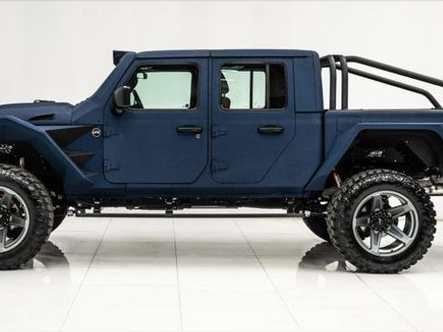 Used 2025 Jeep Gladiator Sport image 17