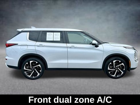Used 2024 Mitsubishi Outlander SE AWD/4WD image 4