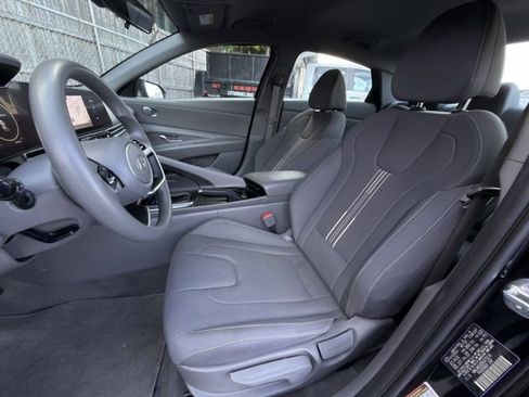 Used 2024 Hyundai Elantra SEL FWD image 22