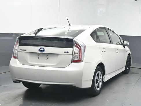 Used 2014 Toyota Prius Two FWD image 7