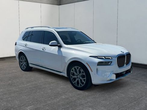 Used 2025 BMW X7 xDrive40i AWD/4WD image 7