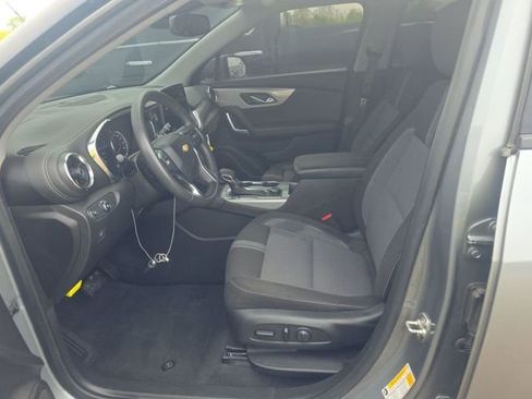 Used 2023 Chevrolet Blazer LT w/ Convenience Package FWD image 4