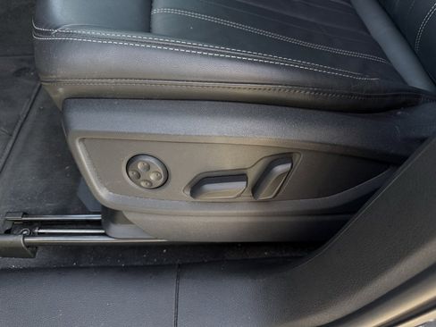 Used 2023 Audi Q5 2.0T Premium w/ Convenience Package image 11