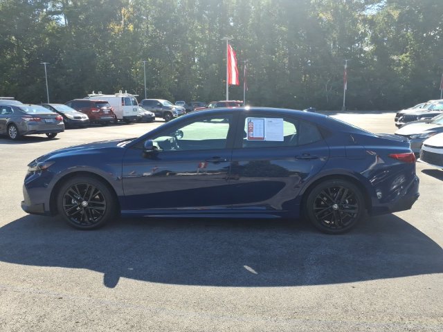 Used 2026 Toyota Camry SE w/ Convenience Package FWD image 3