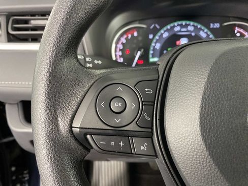 Used 2025 Toyota RAV4 LE AWD/4WD image 17