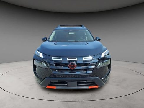 Certified 2026 Nissan Rogue SV AWD/4WD image 3