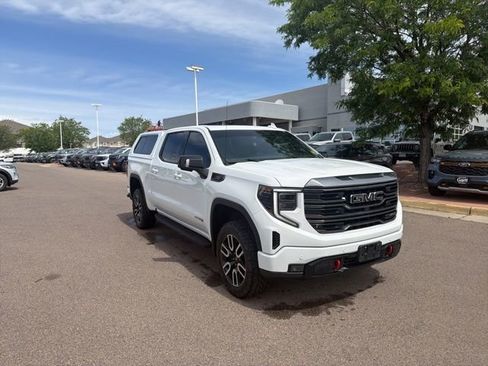 Used 2023 GMC Sierra 1500 AT4 w/ Technology Package AWD/4WD image 7