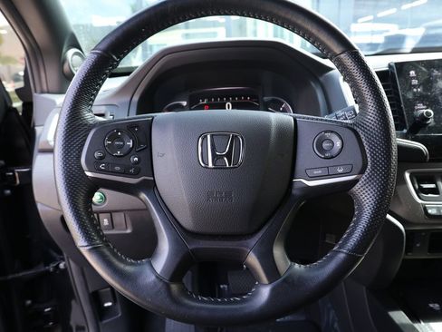 Used 2025 Honda Passport EX-L image 37