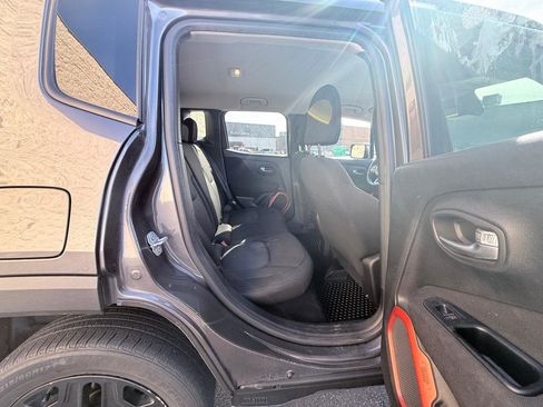 Used 2018 Jeep Renegade Sport w/ Power & Air Group image 12