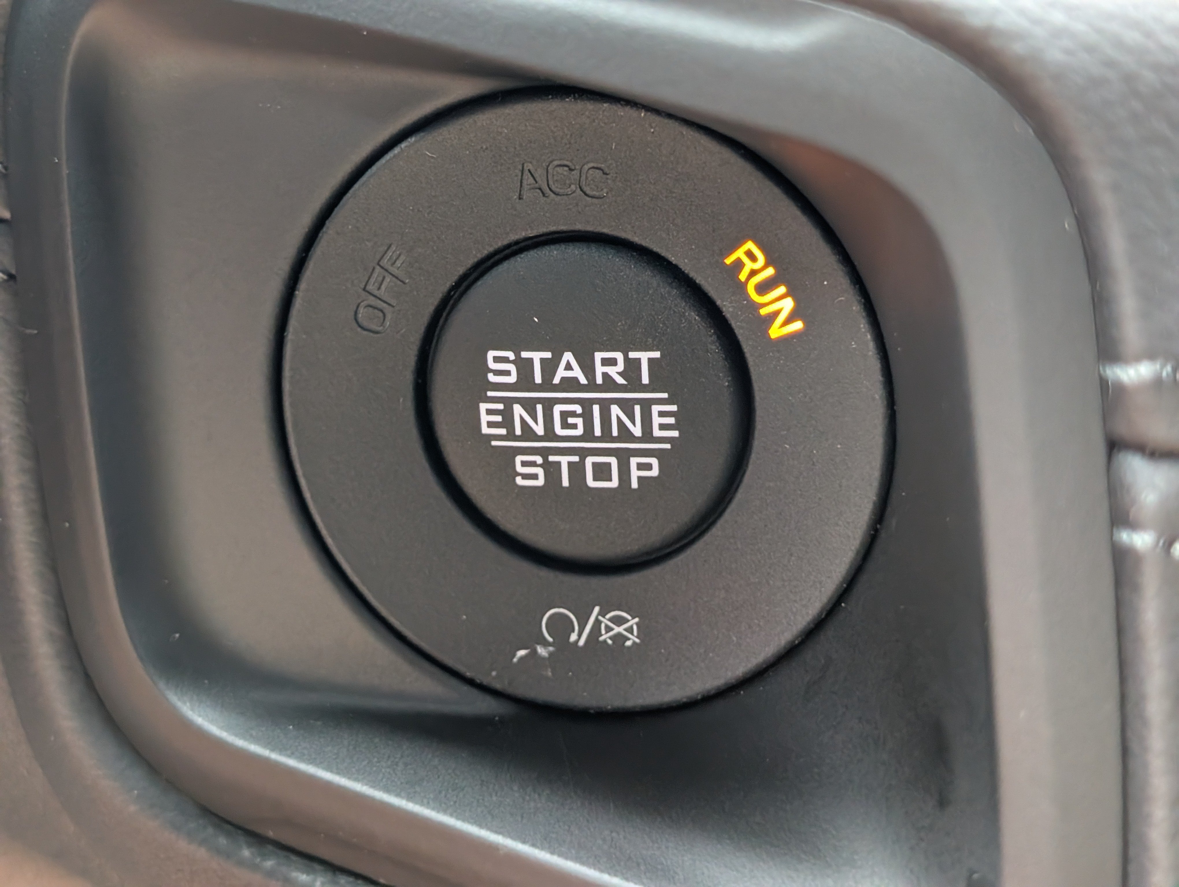 New 2026 Jeep Wrangler Unlimited Sahara w/ Technology Group AWD/4WD image 23