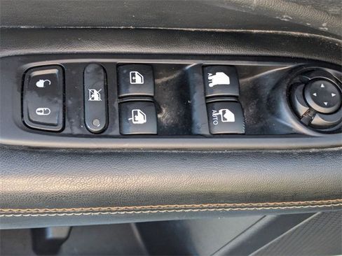 Used 2021 Jeep Compass Sport w/ Cold Weather Group image 12