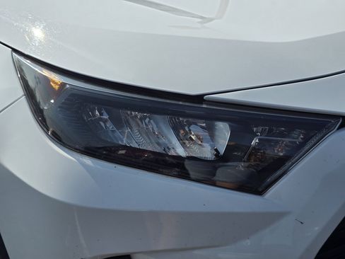 Certified 2021 Toyota RAV4 LE FWD image 20