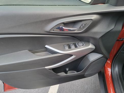 Used 2024 Chevrolet Trax RS w/ Driver Confidence Package image 15