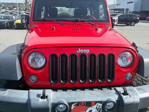 Used 2017 Jeep Wrangler Unlimited Sport AWD/4WD image 2