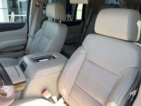 Used 2016 GMC Yukon Denali w/ Open Road Package AWD/4WD image 24
