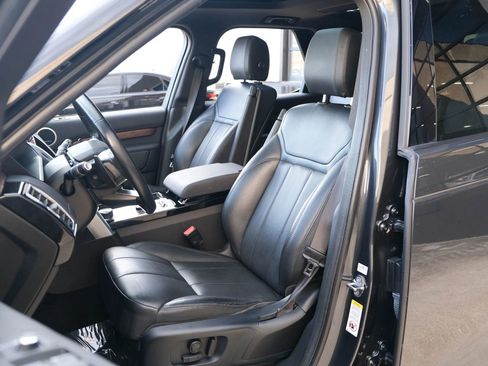 Used 2019 Land Rover Discovery HSE image 20