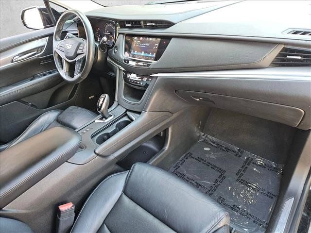 Used 2017 Cadillac XT5 Luxury w/ Driver Awareness Package AWD/4WD image 27