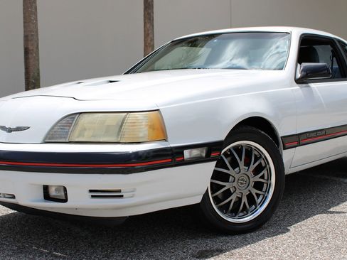 Used 1988 Ford Thunderbird RWD image 9