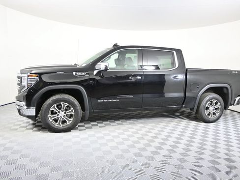 Used 2024 GMC Sierra 1500 SLT AWD/4WD image 2
