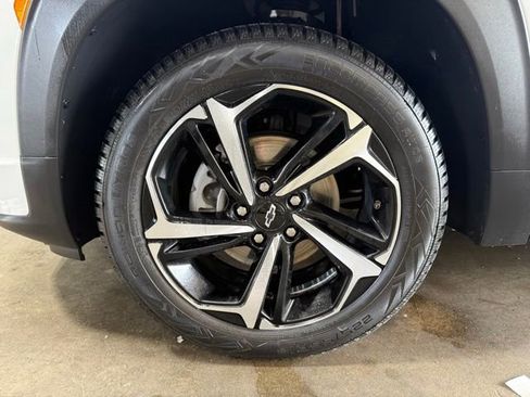 Used 2023 Chevrolet TrailBlazer RS w/ Sun and Liftgate Package AWD/4WD image 30