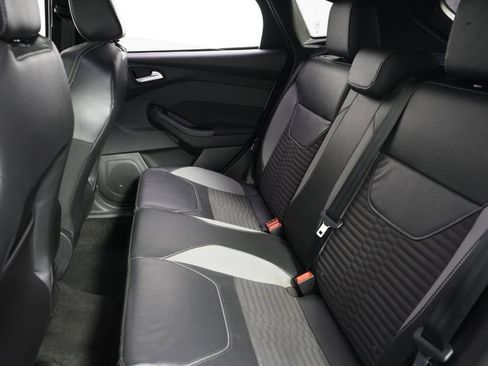 Used 2018 Ford Focus ST w/ Equipment Group 401A FWD image 21