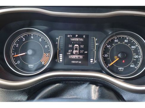Used 2015 Jeep Cherokee Latitude w/ Cold Weather Group AWD/4WD image 15