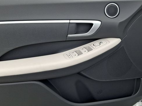 New 2025 Hyundai Sonata SE FWD image 8