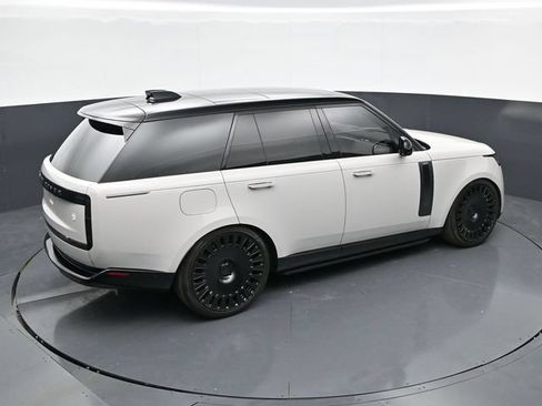 Used 2025 Land Rover Range Rover SV AWD/4WD image 29