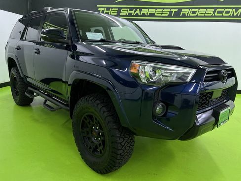 Used 2021 Toyota 4Runner TRD Off-Road Premium w/ Moonroof Package AWD/4WD image 2