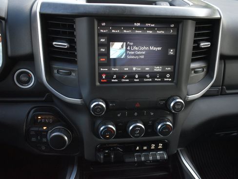 Used 2021 RAM 1500 Big Horn AWD/4WD image 24