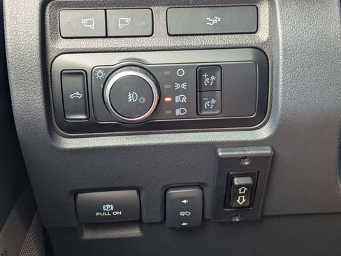 Used 2024 Ford F250 Lariat w/ Lariat Ultimate Package AWD/4WD image 29