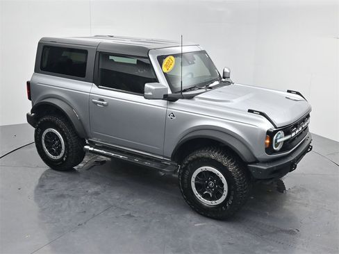 Used 2023 Ford Bronco Outer Banks w/ Sasquatch Package image 40